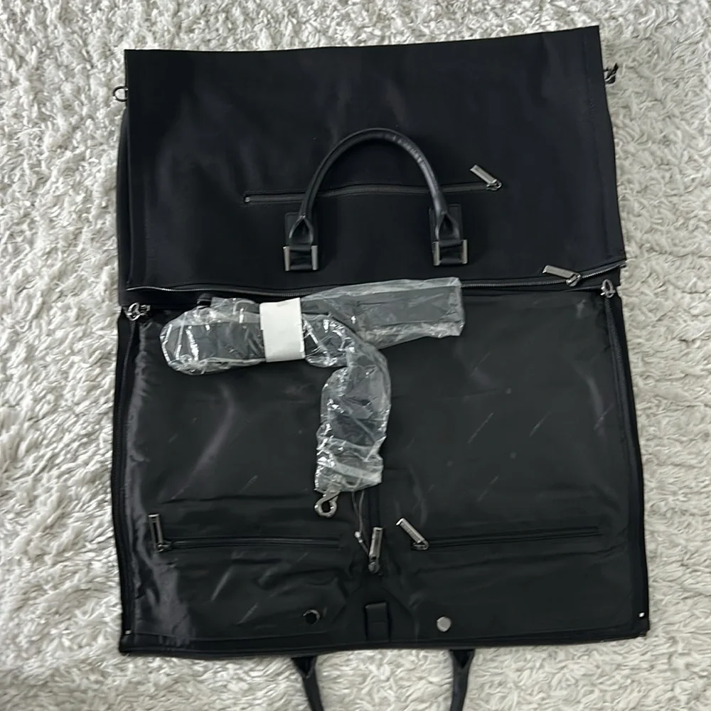 NWOT!! HOOK & ALBERT Garment Weekender Bag